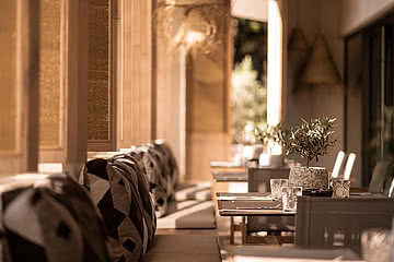 mediterrane Terrasse im Gourmet Hotel Sonnen Resort Naturns